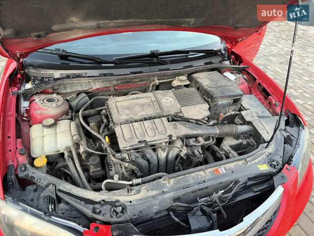 Красный Мазда 3, объемом двигателя 1.6 л и пробегом 147 тыс. км за 4300 $, фото 8 на Automoto.ua