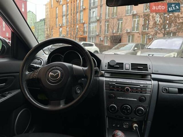 Красный Мазда 3, объемом двигателя 1.6 л и пробегом 106 тыс. км за 5600 $, фото 10 на Automoto.ua