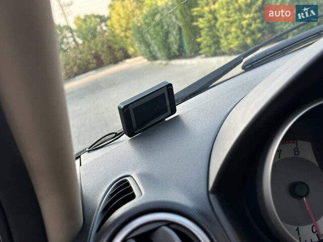 Красный Мазда 3, объемом двигателя 1.6 л и пробегом 210 тыс. км за 6700 $, фото 33 на Automoto.ua