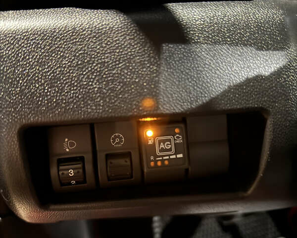 Красный Мазда 3, объемом двигателя 1.6 л и пробегом 234 тыс. км за 3999 $, фото 22 на Automoto.ua