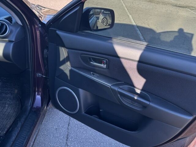 Червоний Мазда 3, об'ємом двигуна 1.6 л та пробігом 192 тис. км за 5500 $, фото 5 на Automoto.ua