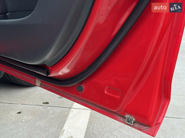 Красный Мазда 3, объемом двигателя 2 л и пробегом 205 тыс. км за 5900 $, фото 68 на Automoto.ua