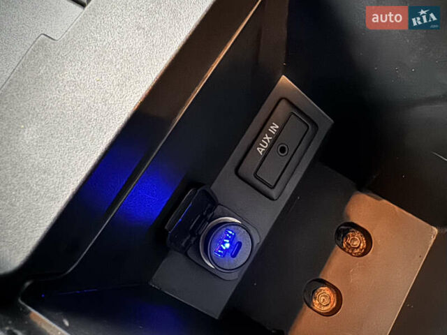 Красный Мазда 3, объемом двигателя 2 л и пробегом 205 тыс. км за 5900 $, фото 49 на Automoto.ua