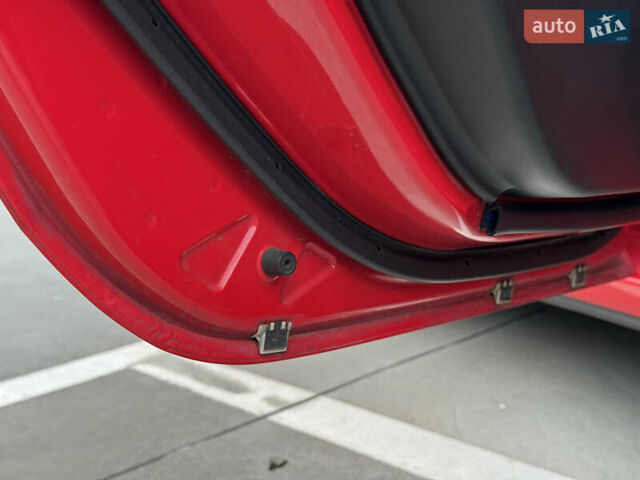 Красный Мазда 3, объемом двигателя 2 л и пробегом 205 тыс. км за 5400 $, фото 73 на Automoto.ua