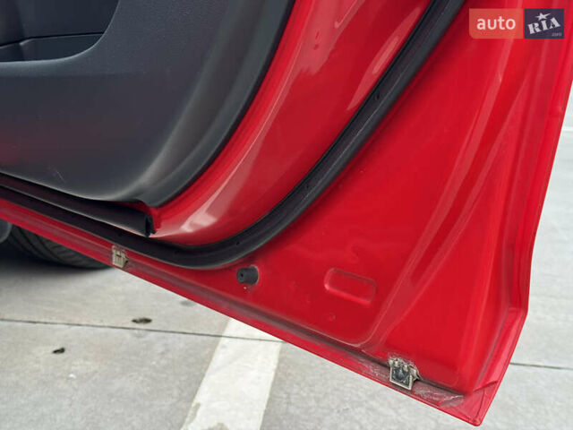 Красный Мазда 3, объемом двигателя 2 л и пробегом 205 тыс. км за 5400 $, фото 75 на Automoto.ua