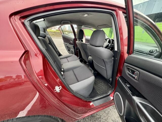 Червоний Мазда 3, об'ємом двигуна 1.6 л та пробігом 105 тис. км за 5555 $, фото 10 на Automoto.ua