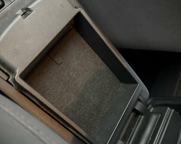 Красный Мазда 3, объемом двигателя 2 л и пробегом 205 тыс. км за 5900 $, фото 50 на Automoto.ua