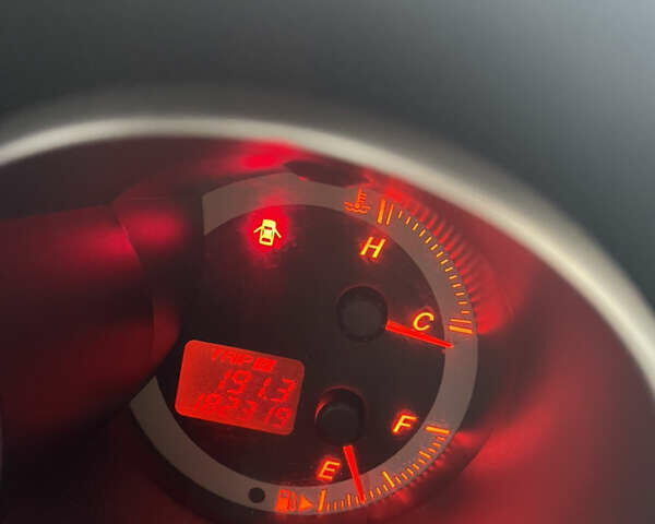 Червоний Мазда 3, об'ємом двигуна 2 л та пробігом 182 тис. км за 5000 $, фото 8 на Automoto.ua