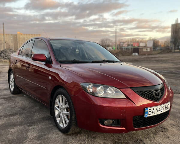 Красный Мазда 3, объемом двигателя 2 л и пробегом 326 тыс. км за 5500 $, фото 1 на Automoto.ua