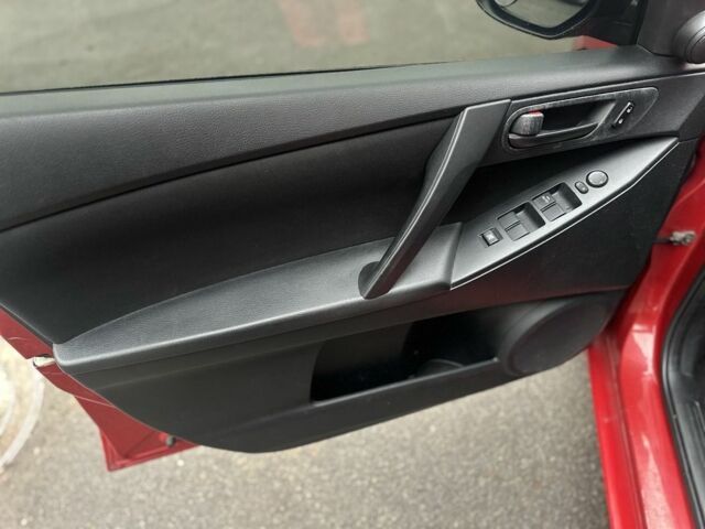 Красный Мазда 3, объемом двигателя 2 л и пробегом 199 тыс. км за 6800 $, фото 12 на Automoto.ua