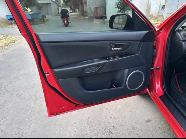 Красный Мазда 3, объемом двигателя 1.6 л и пробегом 178 тыс. км за 5800 $, фото 7 на Automoto.ua