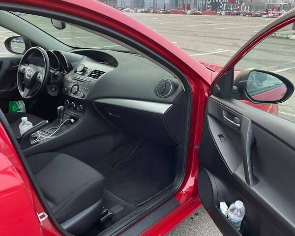 Червоний Мазда 3, об'ємом двигуна 1.6 л та пробігом 201 тис. км за 8400 $, фото 3 на Automoto.ua