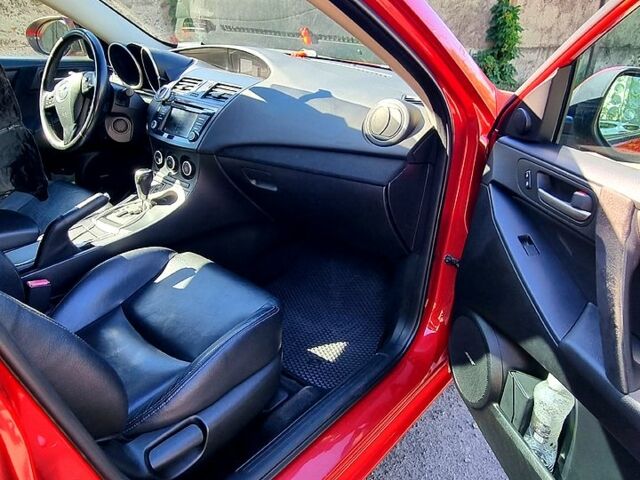 Червоний Мазда 3, об'ємом двигуна 2 л та пробігом 201 тис. км за 8800 $, фото 4 на Automoto.ua