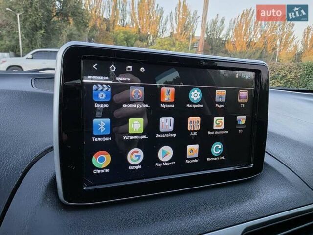 Красный Мазда 3, объемом двигателя 2 л и пробегом 89 тыс. км за 11000 $, фото 34 на Automoto.ua