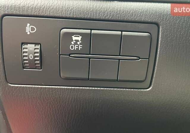 Красный Мазда 3, объемом двигателя 2.49 л и пробегом 172 тыс. км за 11990 $, фото 14 на Automoto.ua