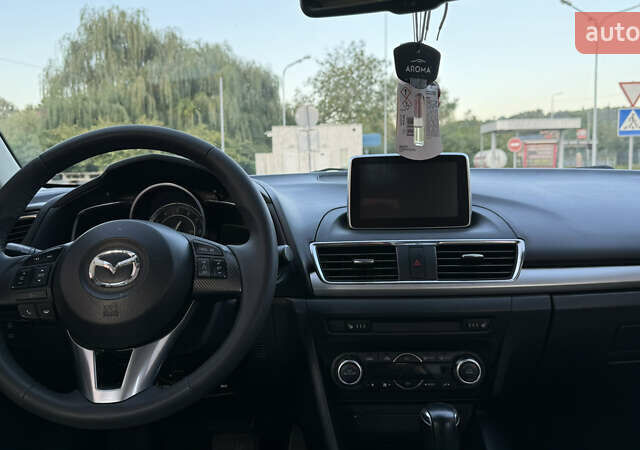 Мазда 3 2014 в Мукачеве на Automoto.ua Красный Мазда 3, объемом двигателя 2.5 л и пробегом 270 тыс. км за 11000 $, фото 7 на Automoto.ua