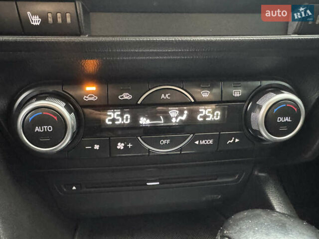 Красный Мазда 3, объемом двигателя 1.5 л и пробегом 140 тыс. км за 13950 $, фото 14 на Automoto.ua