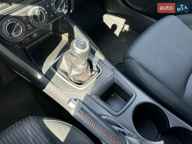 Червоний Мазда 3, об'ємом двигуна 1.6 л та пробігом 69 тис. км за 11500 $, фото 15 на Automoto.ua