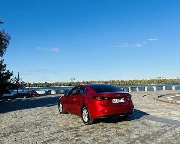 Красный Мазда 3, объемом двигателя 1.5 л и пробегом 158 тыс. км за 12500 $, фото 5 на Automoto.ua