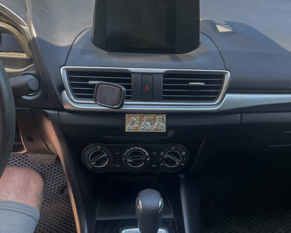 Червоний Мазда 3, об'ємом двигуна 2 л та пробігом 155 тис. км за 11000 $, фото 10 на Automoto.ua