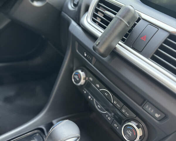 Червоний Мазда 3, об'ємом двигуна 2 л та пробігом 90 тис. км за 12600 $, фото 22 на Automoto.ua