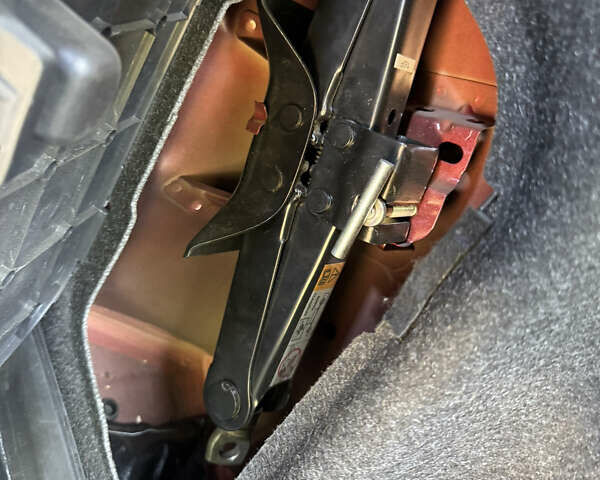 Червоний Мазда 3, об'ємом двигуна 2 л та пробігом 90 тис. км за 12600 $, фото 23 на Automoto.ua