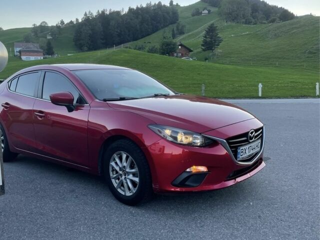 Красный Мазда 3, объемом двигателя 2 л и пробегом 180 тыс. км за 10900 $, фото 2 на Automoto.ua