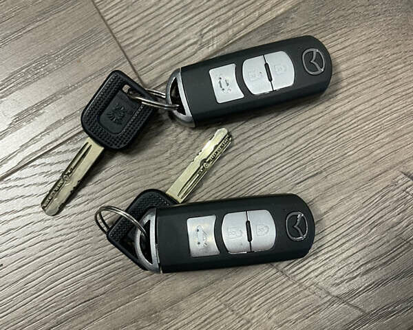 Красный Мазда 3, объемом двигателя 1.5 л и пробегом 125 тыс. км за 13600 $, фото 34 на Automoto.ua