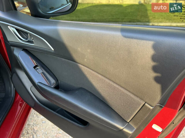 Червоний Мазда 3, об'ємом двигуна 1.5 л та пробігом 105 тис. км за 16300 $, фото 3 на Automoto.ua