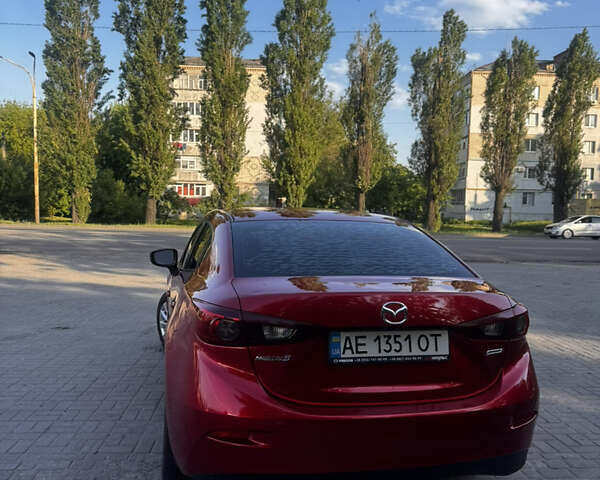 Красный Мазда 3, объемом двигателя 2 л и пробегом 123 тыс. км за 12000 $, фото 2 на Automoto.ua