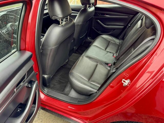 Красный Мазда 3, объемом двигателя 0 л и пробегом 63 тыс. км за 15900 $, фото 7 на Automoto.ua