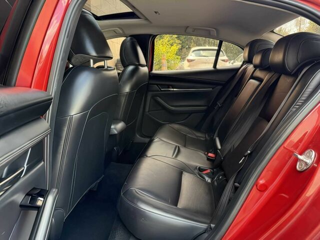 Красный Мазда 3, объемом двигателя 2.5 л и пробегом 19 тыс. км за 14000 $, фото 12 на Automoto.ua