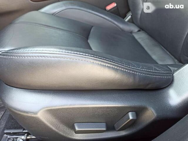 Мазда 3, объемом двигателя 2 л и пробегом 124 тыс. км за 15650 $, фото 8 на Automoto.ua