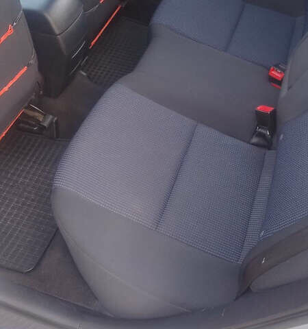 Мазда 3, об'ємом двигуна 1.6 л та пробігом 187 тис. км за 4000 $, фото 5 на Automoto.ua