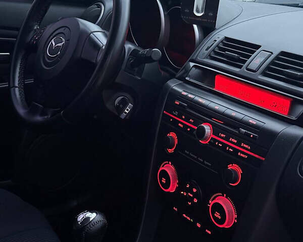 Мазда 3, объемом двигателя 1.6 л и пробегом 300 тыс. км за 4000 $, фото 7 на Automoto.ua