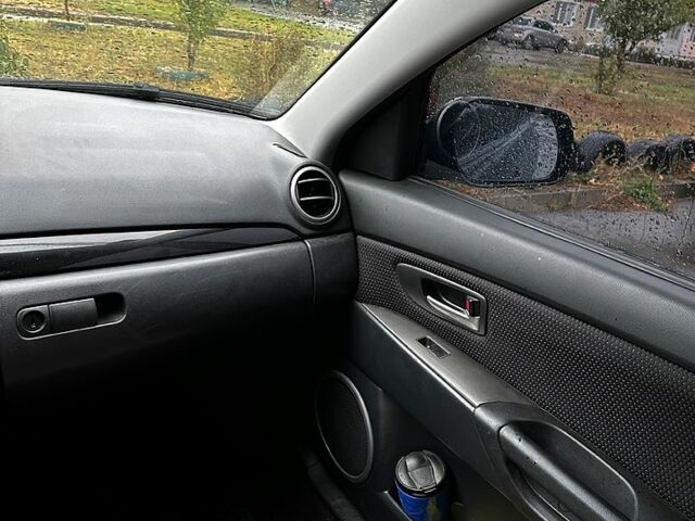 Мазда 3, об'ємом двигуна 1.6 л та пробігом 190 тис. км за 5500 $, фото 4 на Automoto.ua