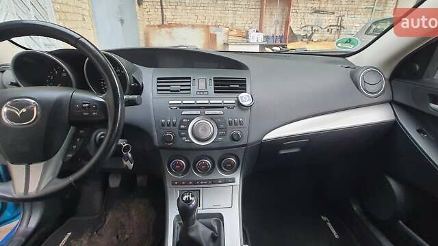 Мазда 3, объемом двигателя 0 л и пробегом 160 тыс. км за 6999 $, фото 17 на Automoto.ua