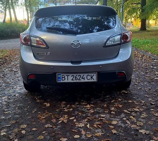 Мазда 3, объемом двигателя 1.6 л и пробегом 203 тыс. км за 5500 $, фото 3 на Automoto.ua