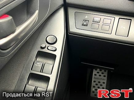 Мазда 3, об'ємом двигуна 1.6 л та пробігом 161 тис. км за 9000 $, фото 6 на Automoto.ua