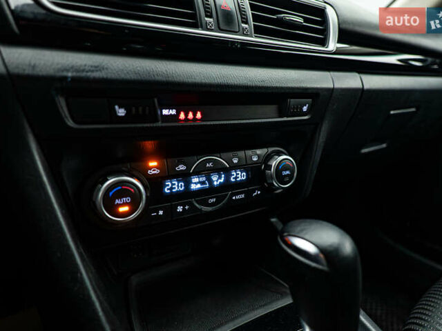 Мазда 3, объемом двигателя 1.5 л и пробегом 215 тыс. км за 11564 $, фото 14 на Automoto.ua