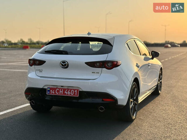 Мазда 3, объемом двигателя 0 л и пробегом 14 тыс. км за 20999 $, фото 2 на Automoto.ua