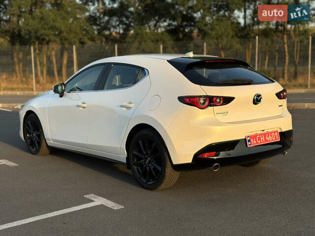 Мазда 3, объемом двигателя 0 л и пробегом 14 тыс. км за 20999 $, фото 5 на Automoto.ua