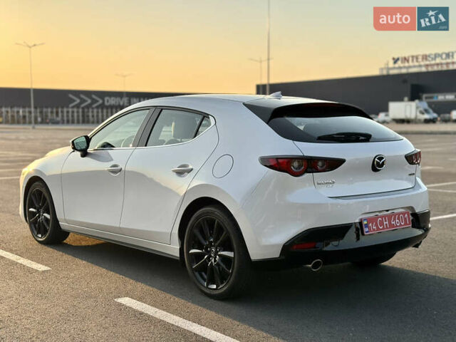 Мазда 3, объемом двигателя 0 л и пробегом 14 тыс. км за 20999 $, фото 3 на Automoto.ua