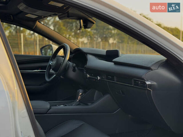 Мазда 3, объемом двигателя 0 л и пробегом 14 тыс. км за 20999 $, фото 16 на Automoto.ua