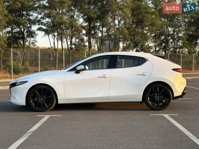 Мазда 3, объемом двигателя 0 л и пробегом 14 тыс. км за 20999 $, фото 4 на Automoto.ua