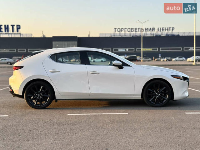 Мазда 3, объемом двигателя 0 л и пробегом 14 тыс. км за 20999 $, фото 7 на Automoto.ua