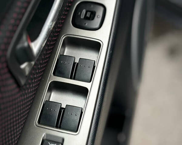 Мазда 3, объемом двигателя 1.6 л и пробегом 275 тыс. км за 5800 $, фото 13 на Automoto.ua