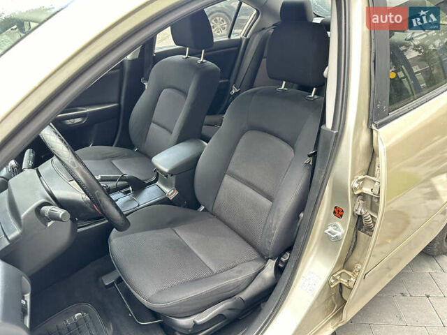 Мазда 3, объемом двигателя 1.6 л и пробегом 303 тыс. км за 3699 $, фото 9 на Automoto.ua