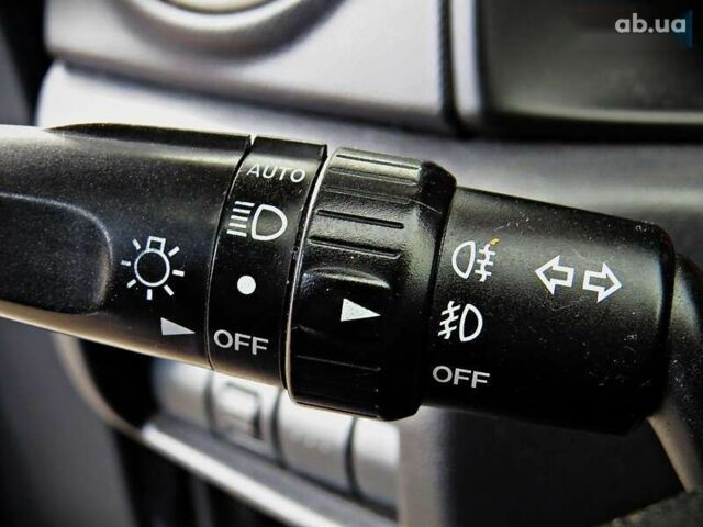 Мазда 3, объемом двигателя 2 л и пробегом 178 тыс. км за 5200 $, фото 7 на Automoto.ua