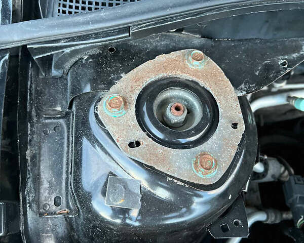 Мазда 3, объемом двигателя 2 л и пробегом 196 тыс. км за 5400 $, фото 12 на Automoto.ua